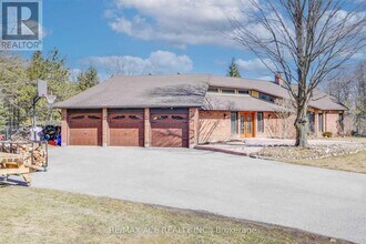 Building Photo - 5 Island Ct