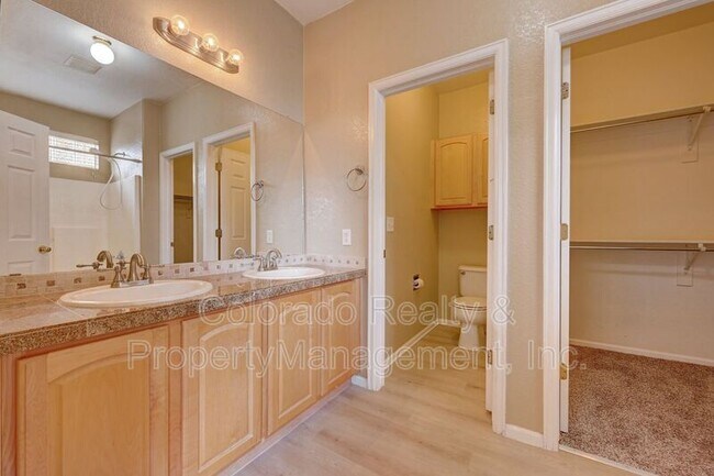 Building Photo - 10577 Tracewood Cir
