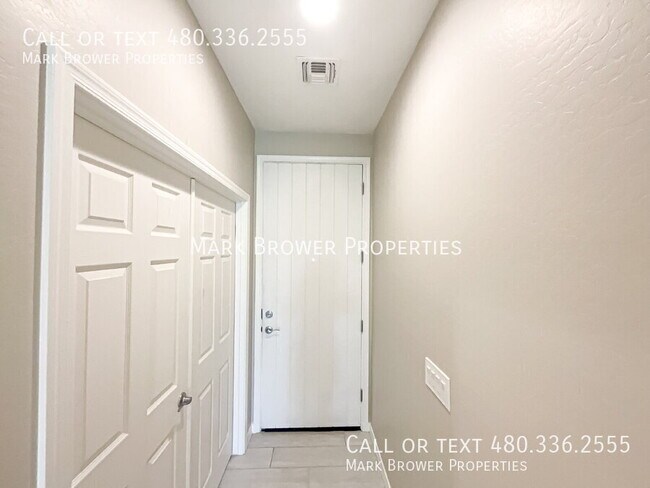 Foto del edificio - 9829 E Solstice Ave