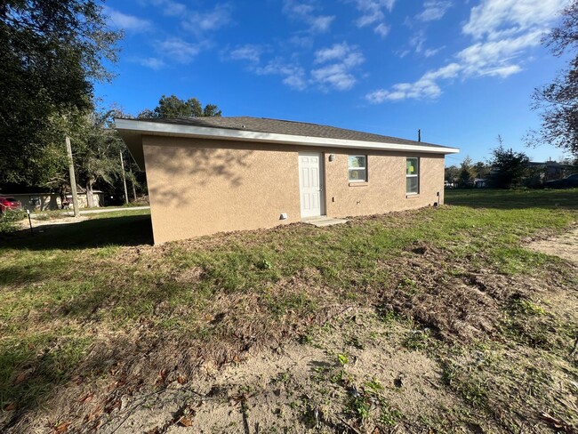 Foto del edificio - Lovely 3 Bedroom, 2 Bathroom Home in Ocala!!!