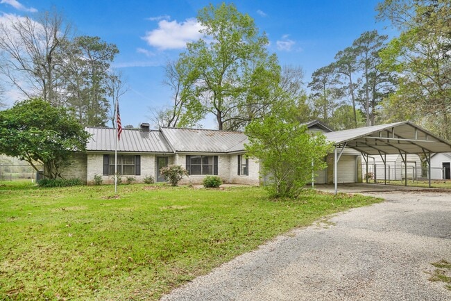 Building Photo - 512 County Rd 2222