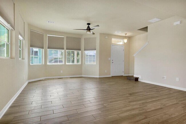 Foto del edificio - 1601 Arbor Knot Dr