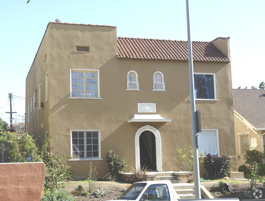 Building Photo - 1124 N Hoover St