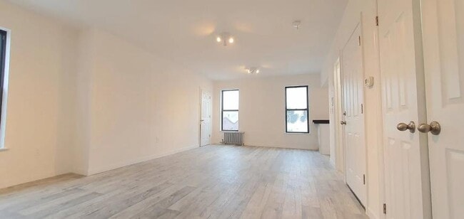 Building Photo - 1 bedroom in BROOKLYN NY 11211