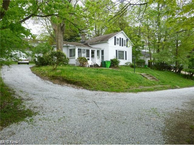 196 Vincent St Chagrin Falls, OH 44022 – photo 1 of 15