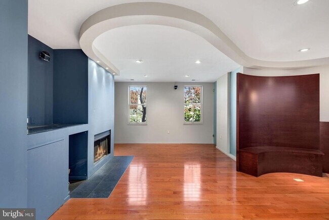 Foto del edificio - 721 D St NE