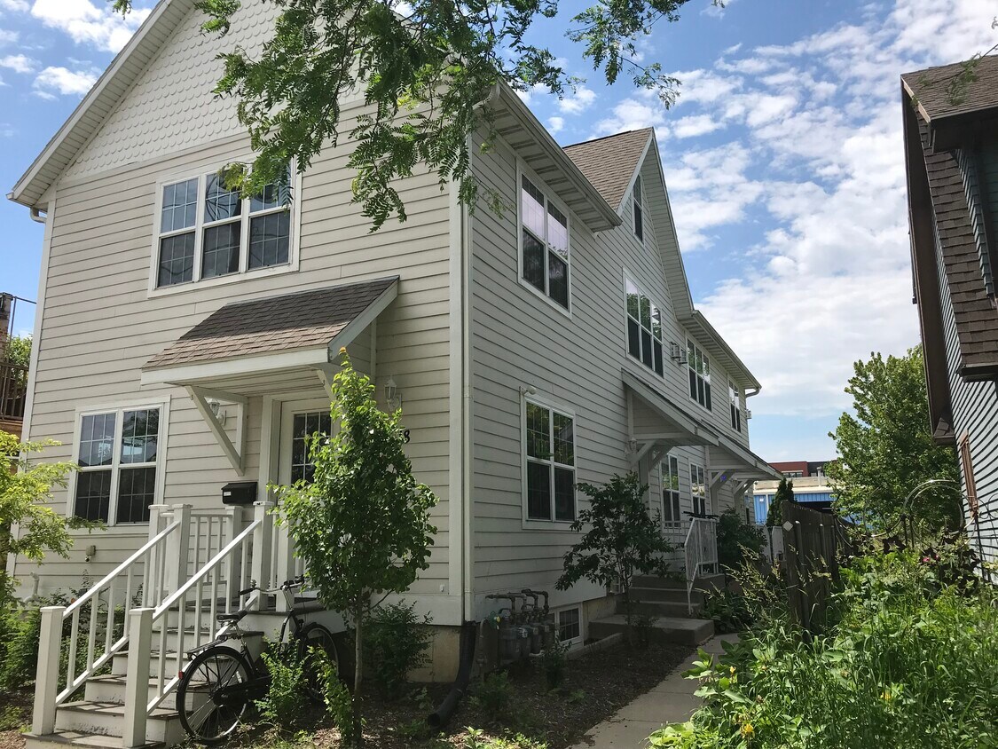 Primary Photo - 18 N Baldwin St