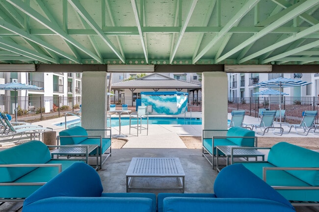 Building Photo - Elevate Apartments