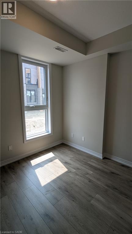 Building Photo - 261 Woodbine Ave
