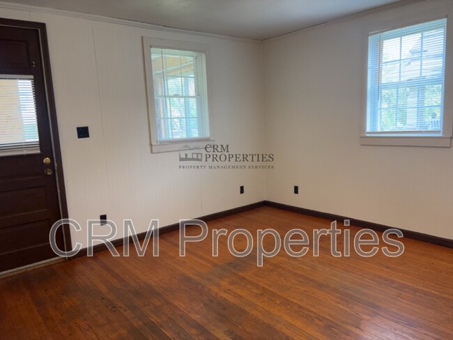 Foto del edificio - 1107 W Walnut St
