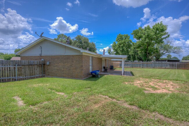 Building Photo - 4703 General Scott Pl