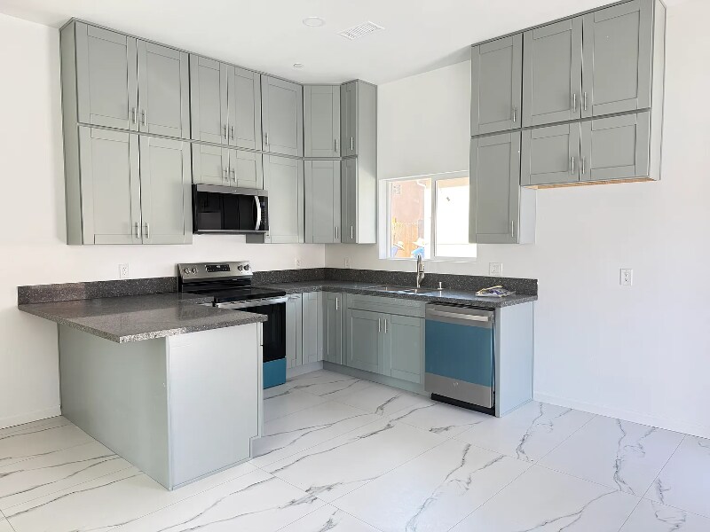 Foto principal - 3996 Massachusetts Ave