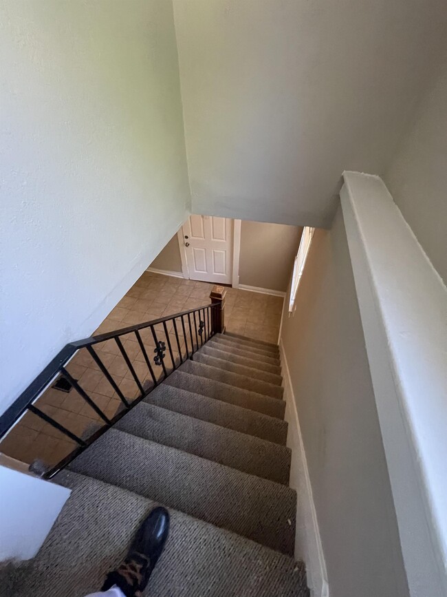 Foto del edificio - 3012 E 27th St
