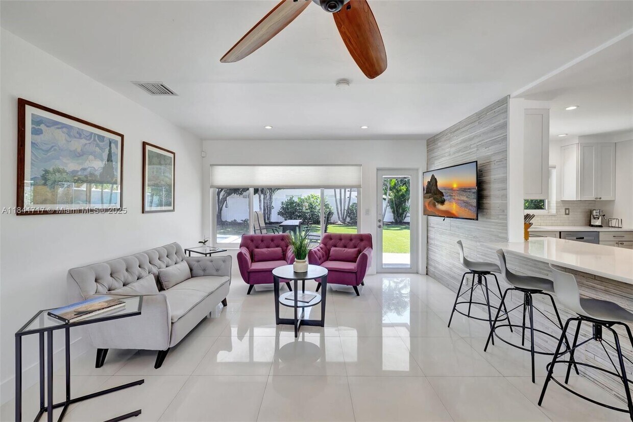 Foto principal - 2506 NE 30th St