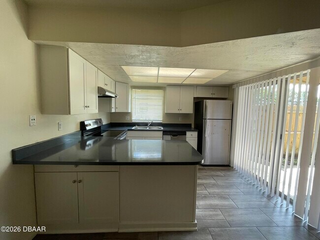 Foto del edificio - 75 Springwood Square