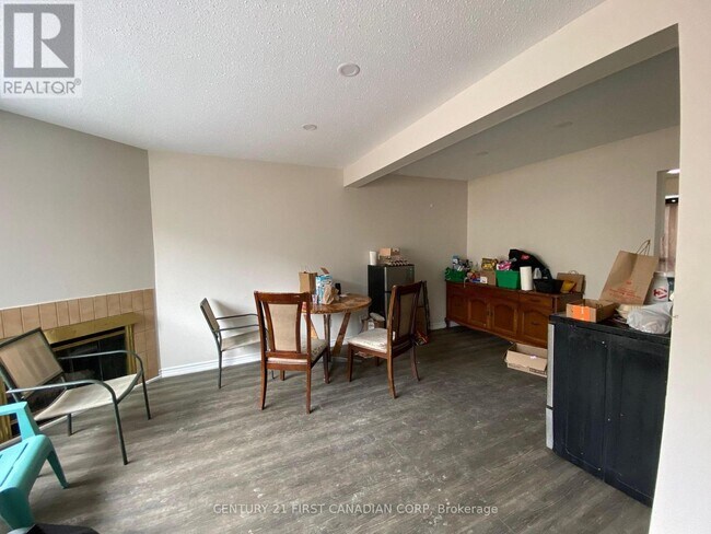Photo du bâtiment - 7- UPPER - 595 THIRD STREET