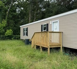 Building Photo - 1304 Green Acres Rd