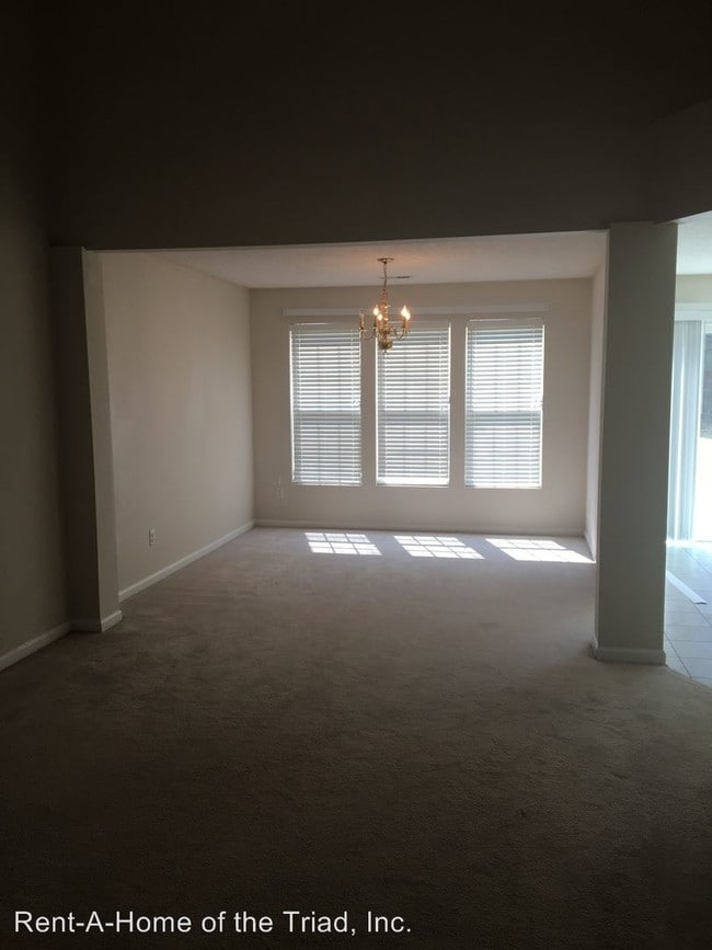 Building Photo - 3 br, 2.5 bath House - 3865 Windstream Way