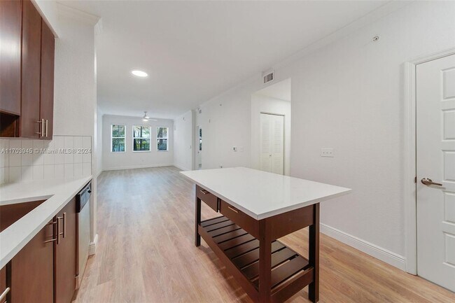 Foto del edificio - 10170 SW 7th St
