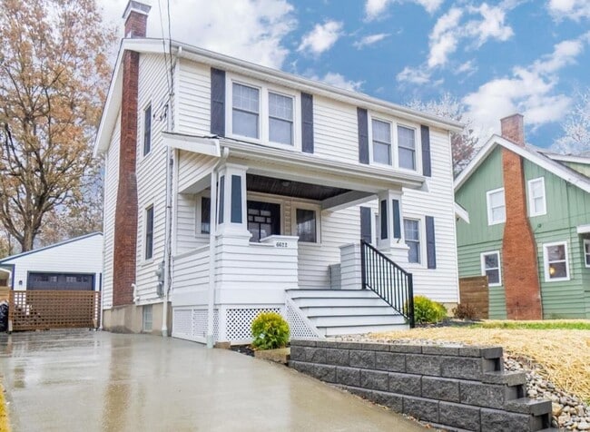 Building Photo - 6622 Bramble Ave