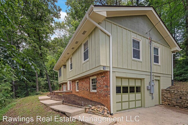 Building Photo - 3 br, 2 bath House - 10 N. Ridge Place