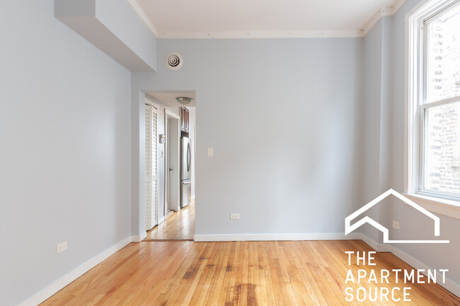 Foto del edificio - 2112 W Division St
