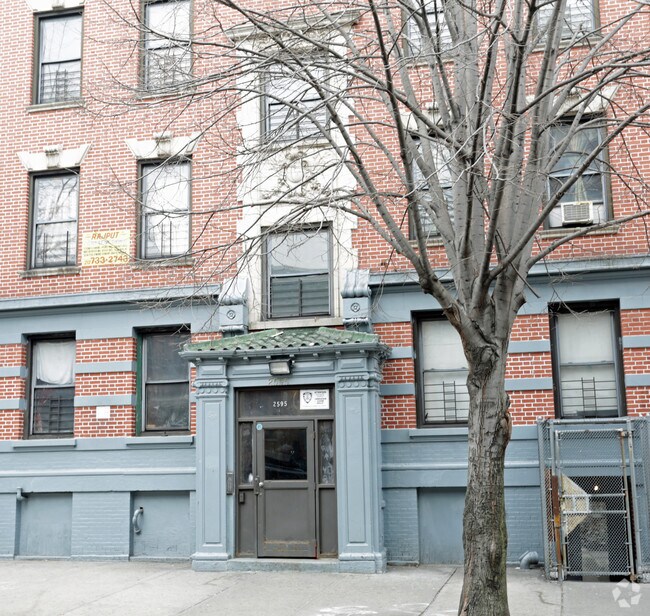 Building Photo - 2595 Briggs