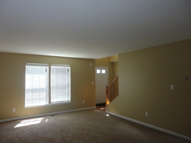 Building Photo - 8102 Lois Ln