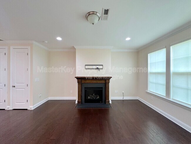 Foto del edificio - 761 McRae Rd