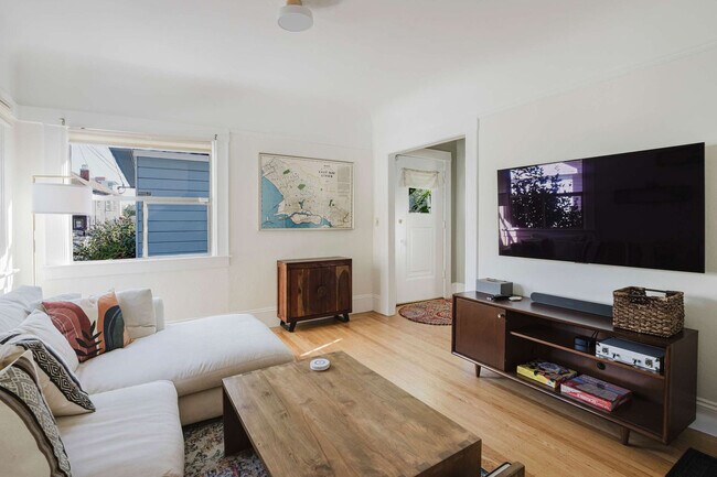 Foto del edificio - 3791 Latimer Pl