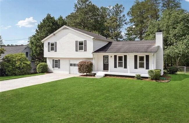 Building Photo - Room in House on Brooks Dr