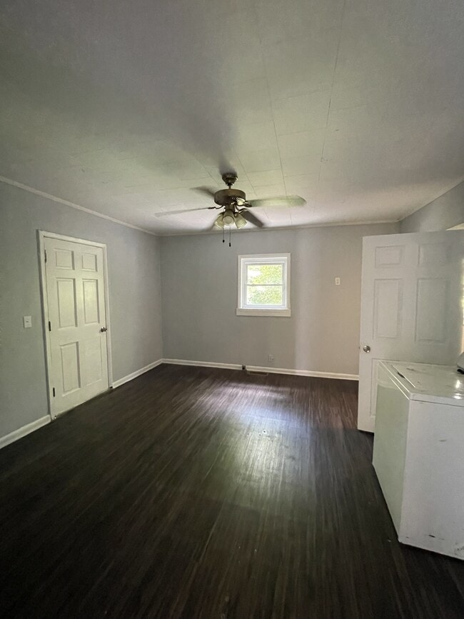 Building Photo - 1720 Portland St