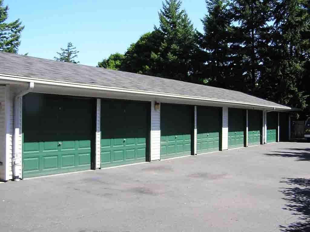 Garage - Lighthouse Townhomes