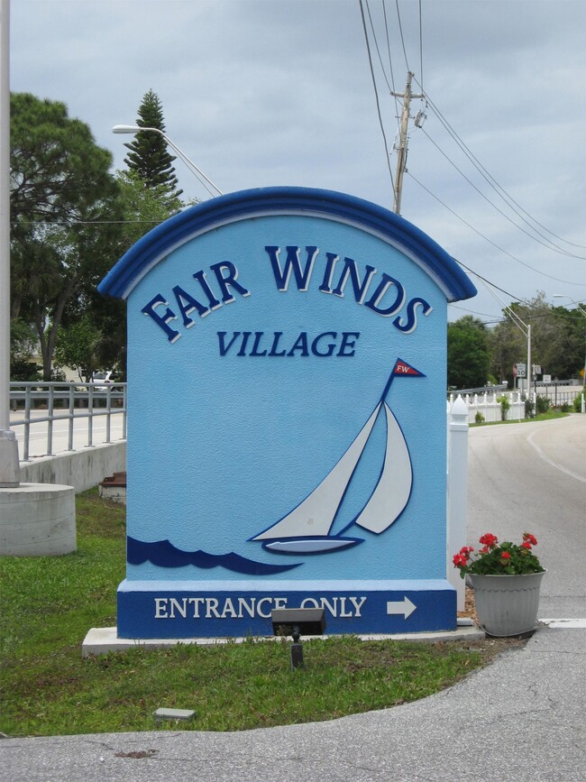 Building Photo - 607 Fair Winds Dr