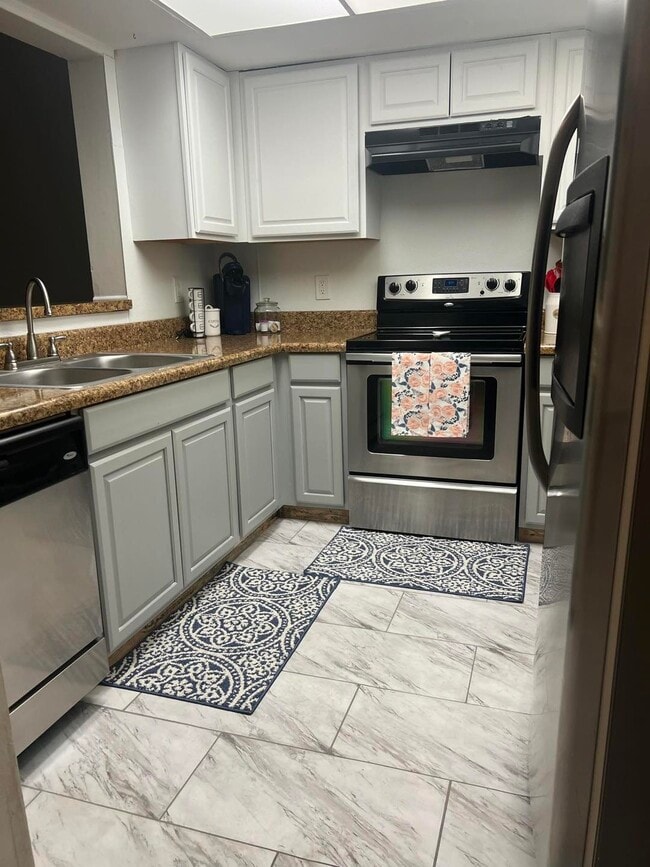 Foto del edificio - 2279 Ironstone Dr E