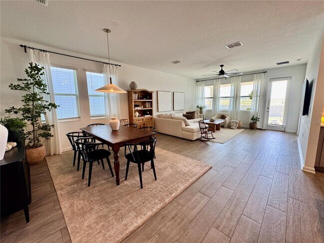 Foto del edificio - 3024 Armstrong Ave