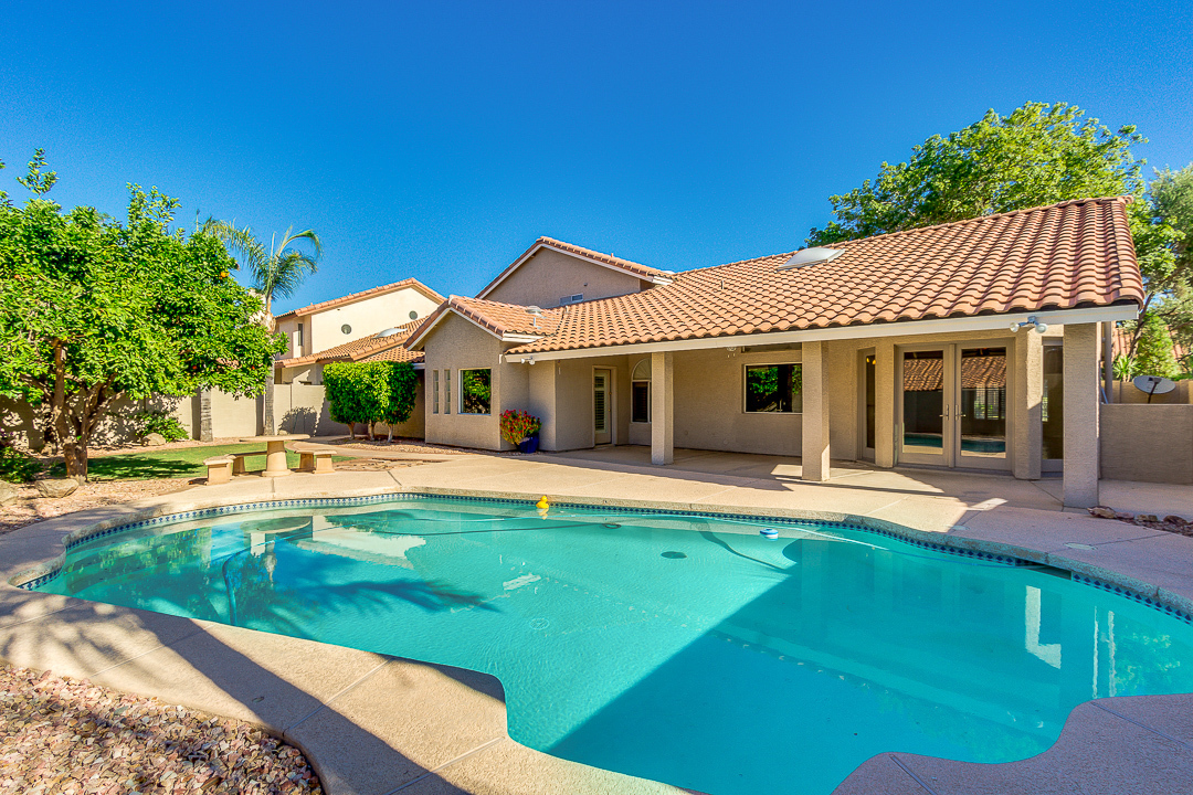 Foto principal - Stunning 5 BR 3 Bath in ideal Scottsdale l...