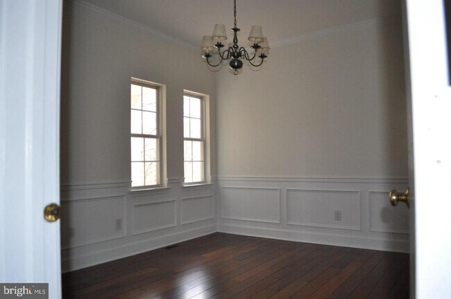 Foto del edificio - 102 Waterview Dr