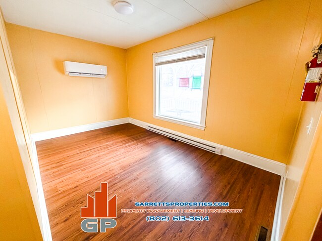 Foto del edificio - 36 Maple Ave