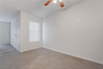 Building Photo - 6955 N Durango Dr