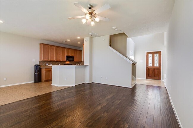 Building Photo - 2708 Maybrook Hollow Ln