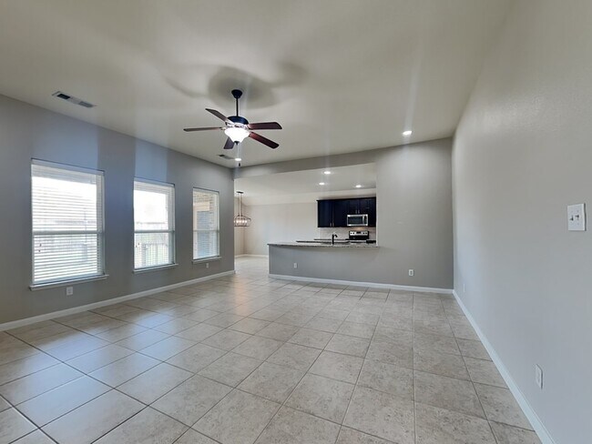 Photo - 528 Meadow Springs Dr House