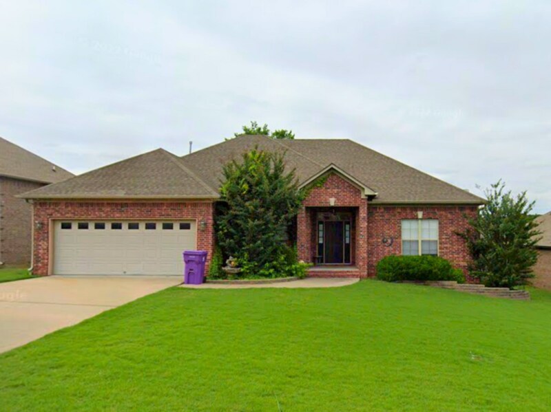 Foto principal - 2835 Plateau Dr