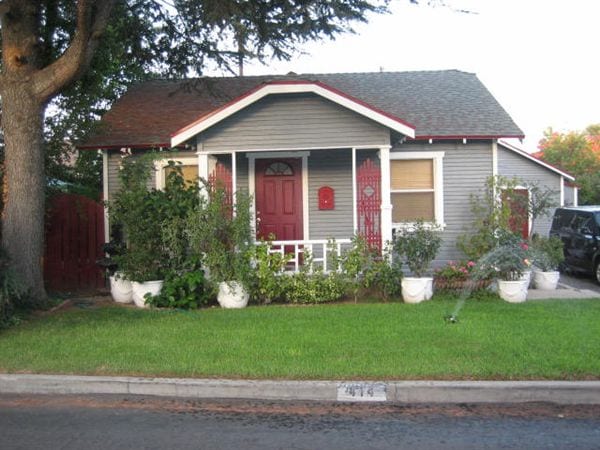 Primary Photo - 414 Raymond Dr