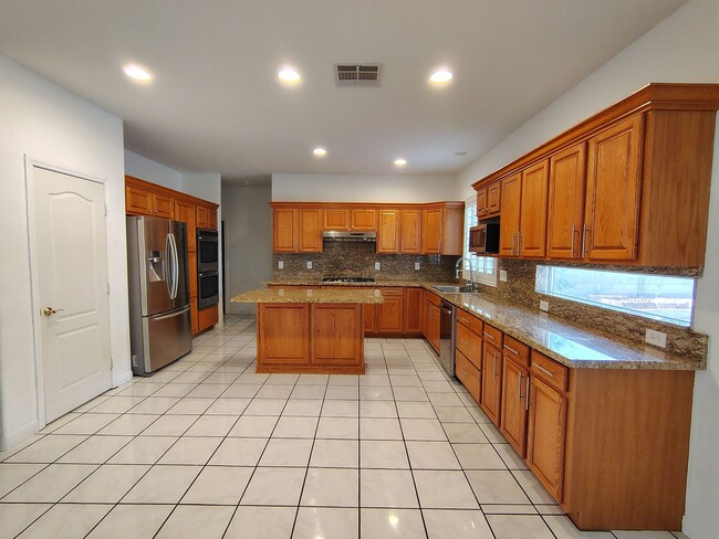 Building Photo - 267 Daisy Gold Ct