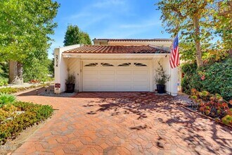 Building Photo - 2714 Claray Dr