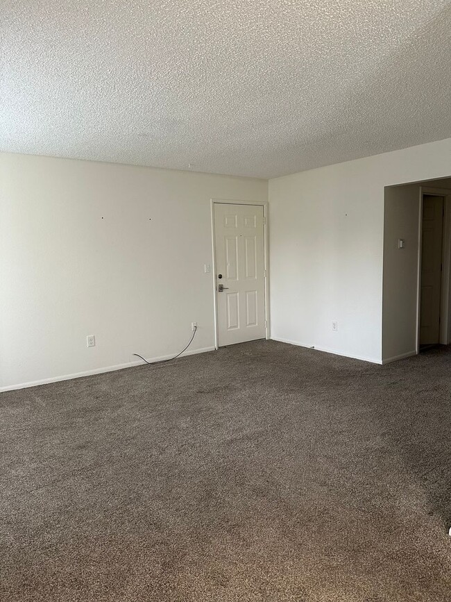 Building Photo - 153
