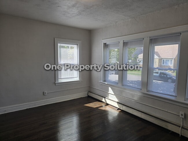 Building Photo - 1113 Pennsylvania St