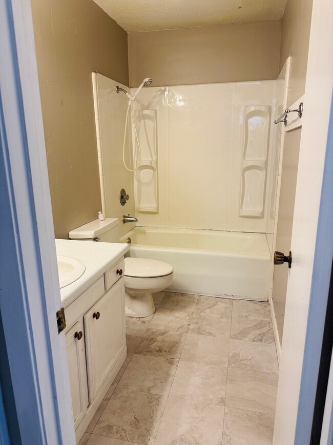 Foto del edificio - 1915 Reed St