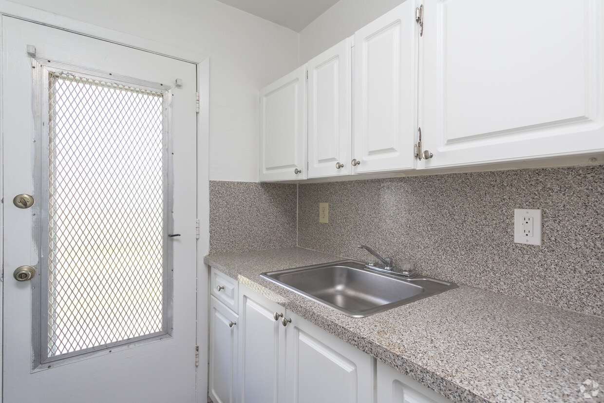 Sunset Club Apartments - 6259 Sunset Dr South Miami, FL 33143 ...